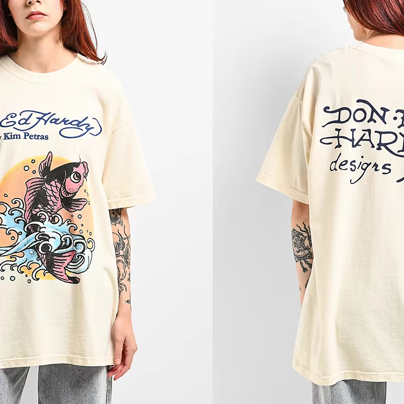 เสื้อยืดลายกราฟิกแบรนด์ Japan  - Streetwear Brand In Japan บทวิจารณ์และราคา