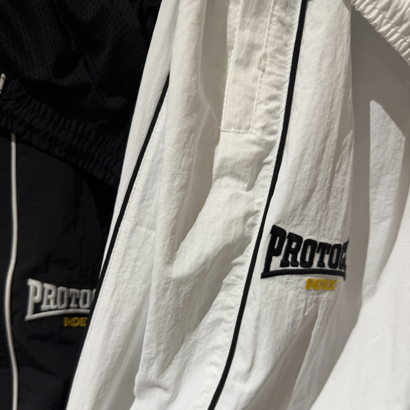 แบรนด์สตรีทแวร์ระดับไฮเอนด์ใหม - Brand Of Streetwear บทวิจารณ์และราคา
