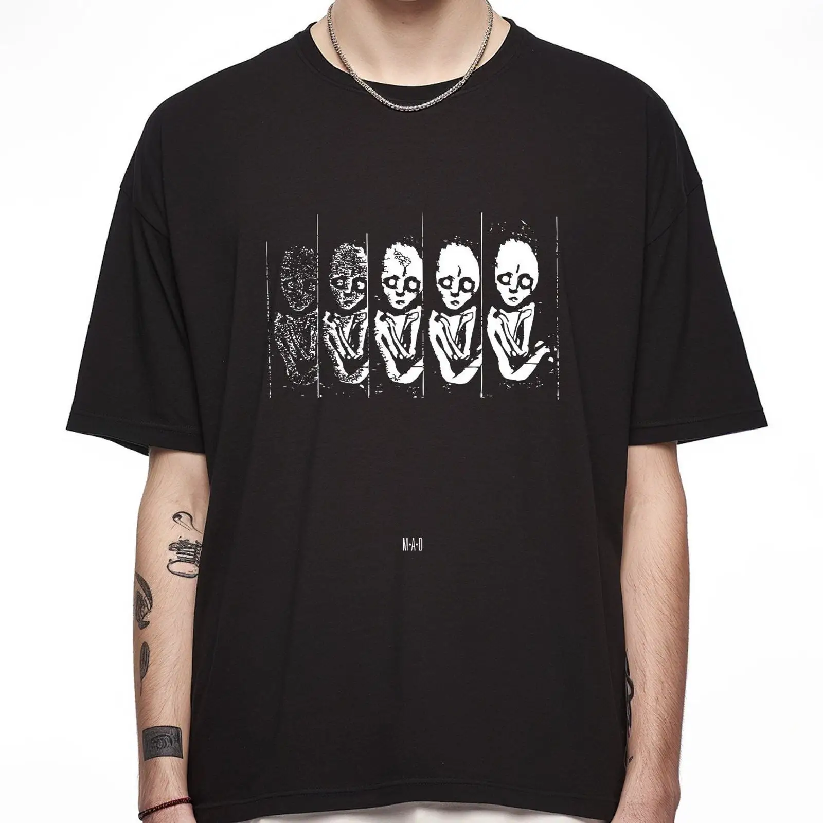 MAD 001 เสื้อยืดแบรนด์มินิมอลล - Streetwear Brand Aesthetic บทวิจารณ์และราคา